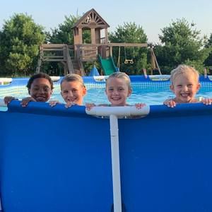 Meet your Posher, Melissa